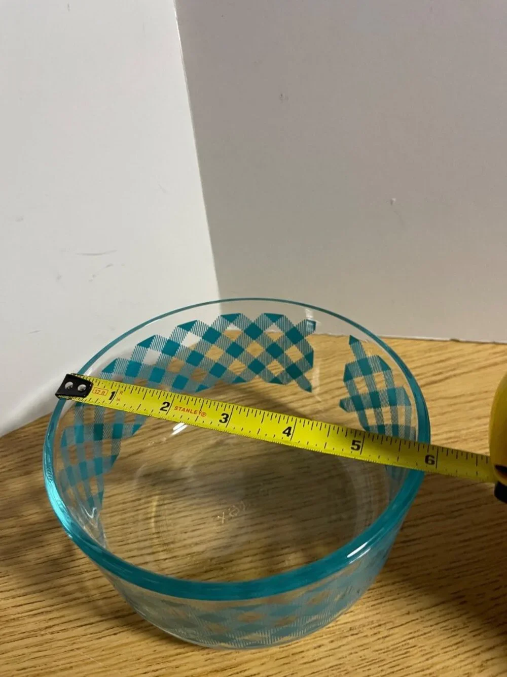 Pyrex Glass Bowl Teal Plaid w/ Lid 4-Cup 950mL Made USA Pyrex Diamonds Collectio